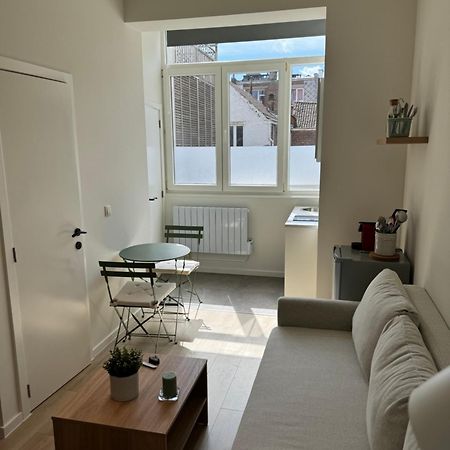 Superbe Appartement Une Chambre ブリュッセル エクステリア 写真
