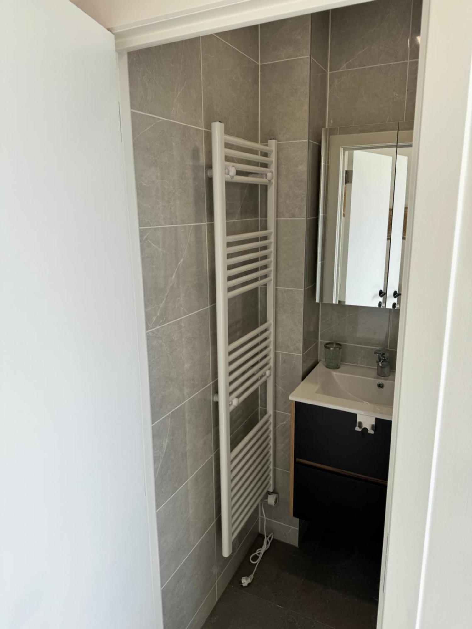 Superbe Appartement Une Chambre ブリュッセル エクステリア 写真